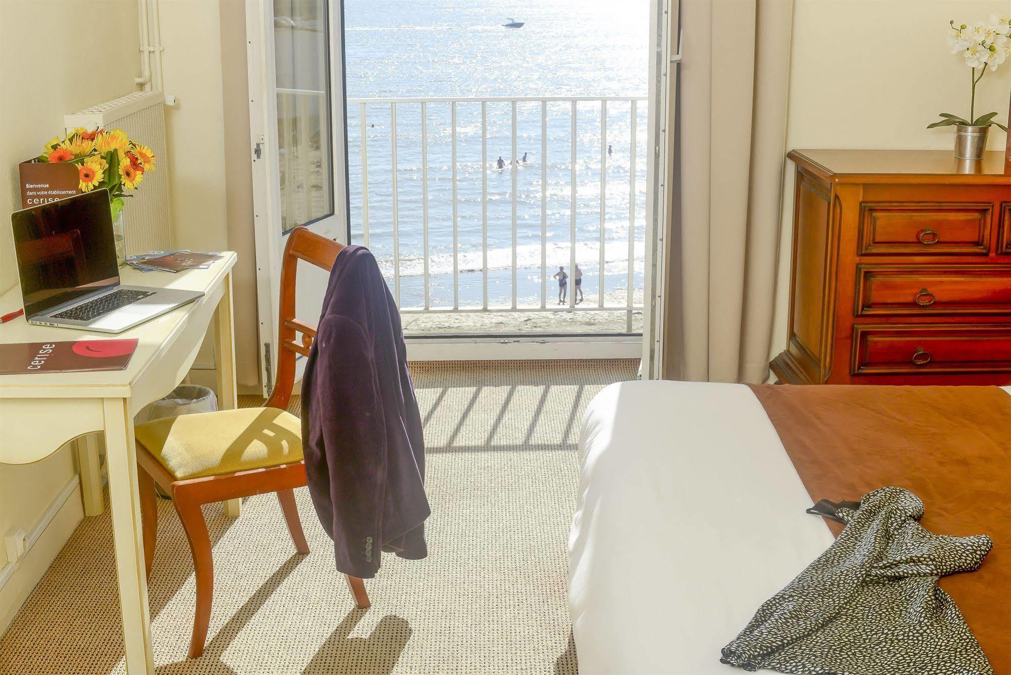 Cerise Royan - Le Grand Hotel De La Plage Εξωτερικό φωτογραφία