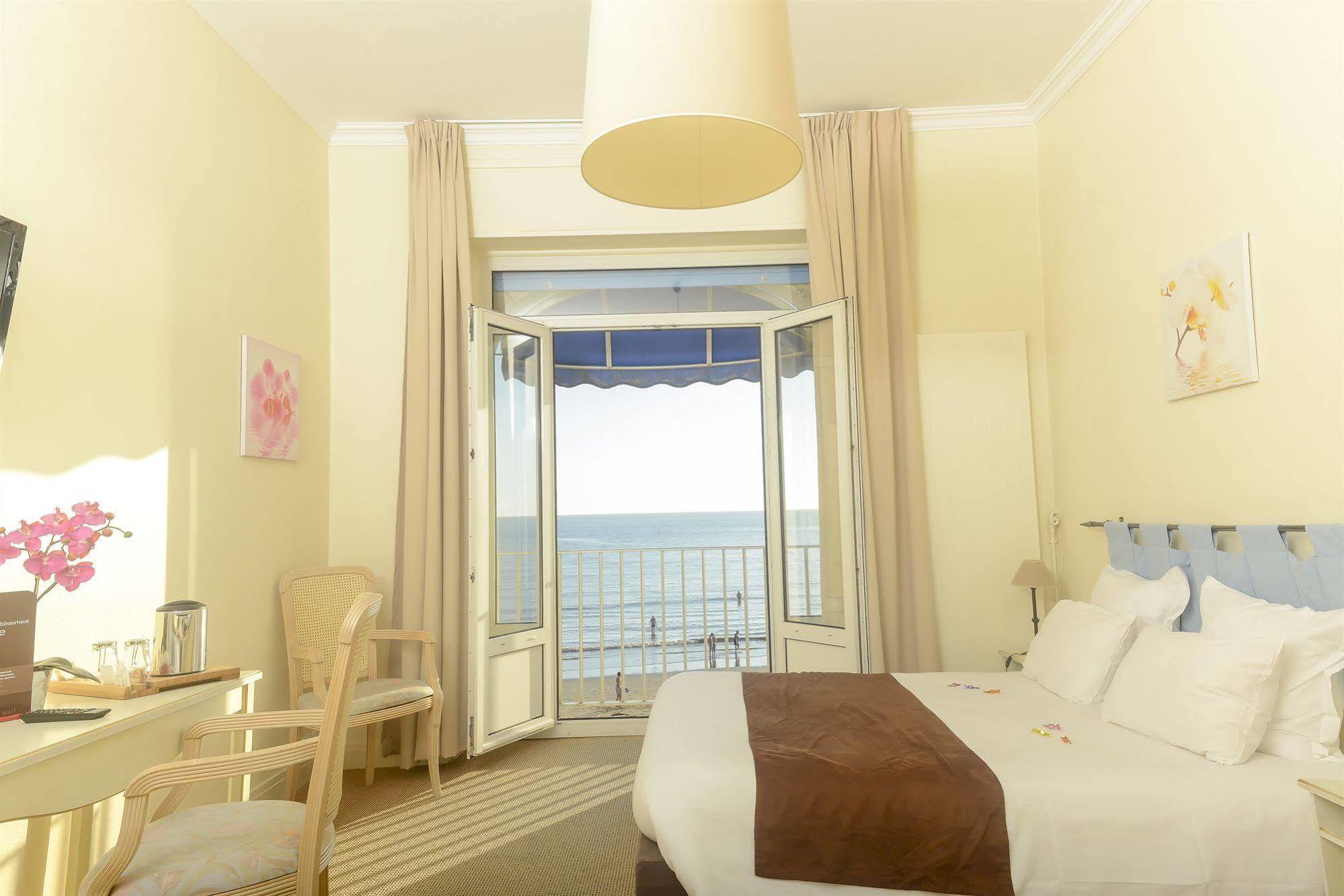 Cerise Royan - Le Grand Hotel De La Plage Εξωτερικό φωτογραφία